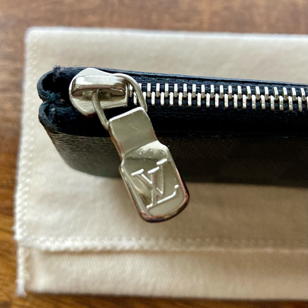 Damier Graphite Canvas Key Pouch - Picture 3 of 5
